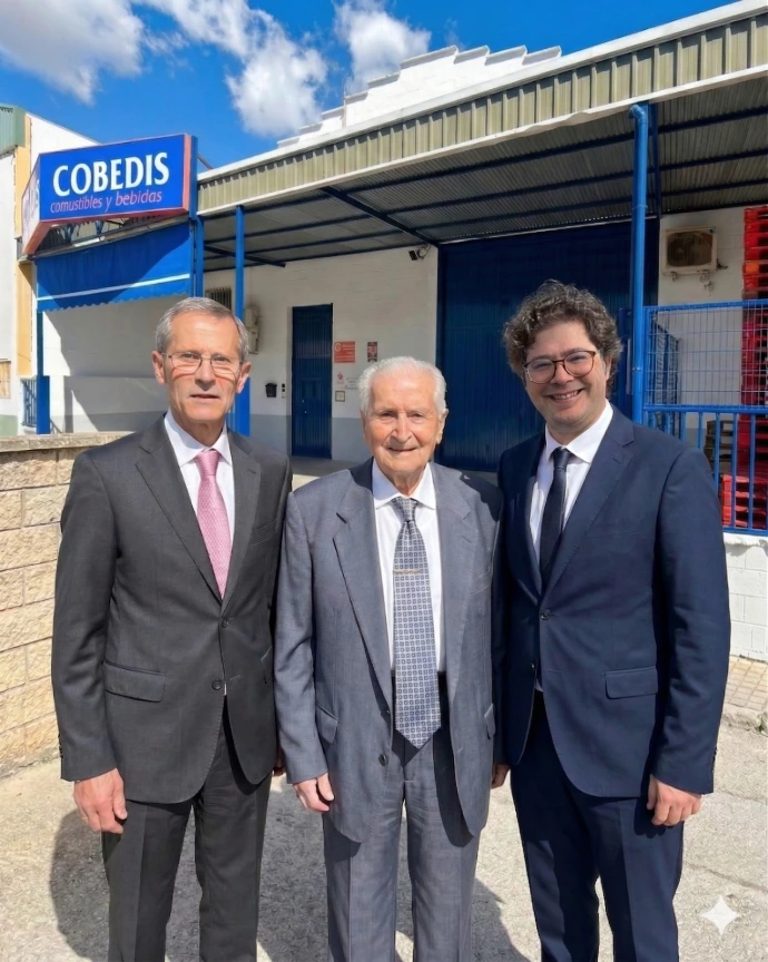 Tres generaciones Cobedís